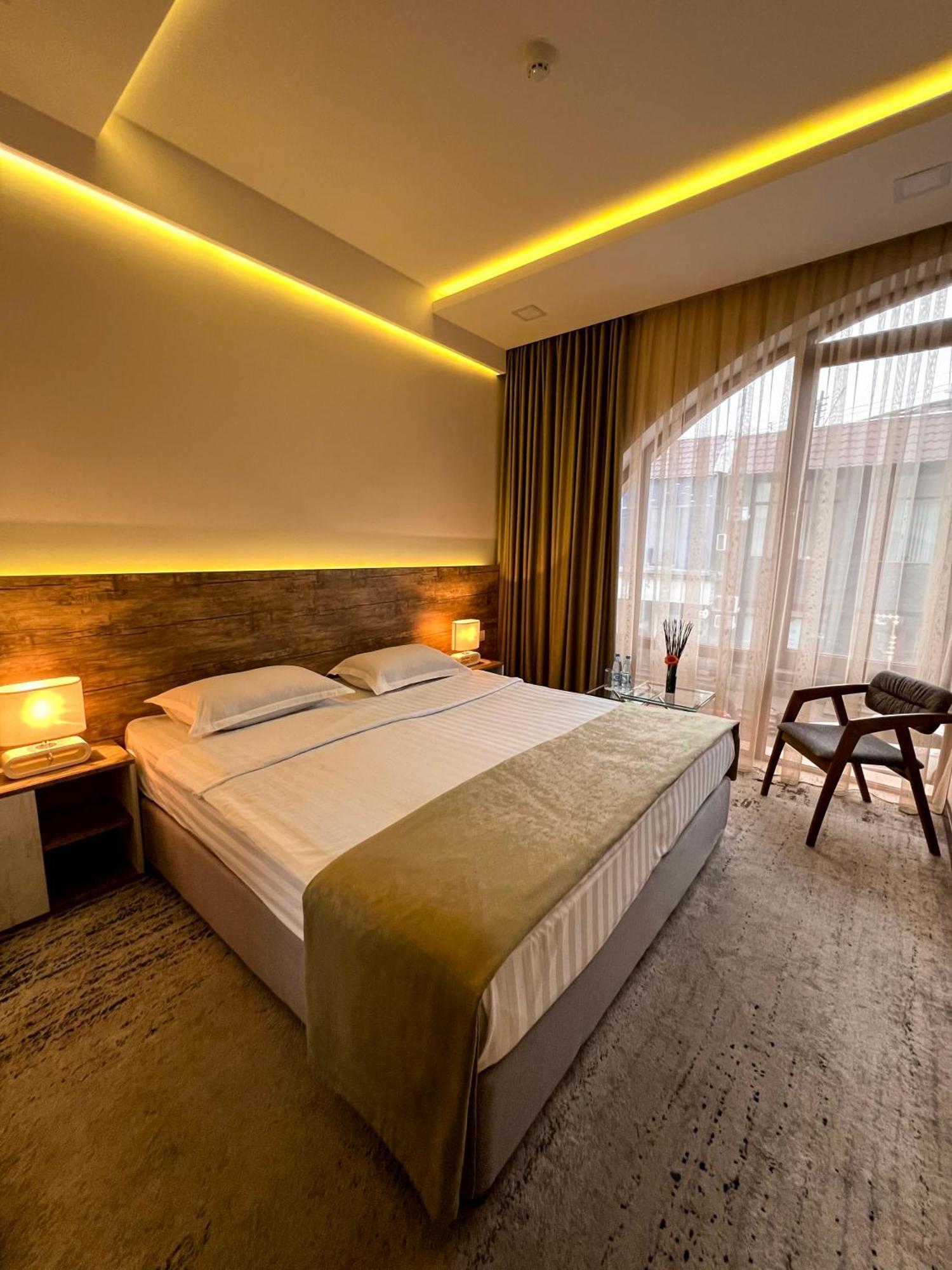 Evn Boutique Hotel Erevan Exterior foto