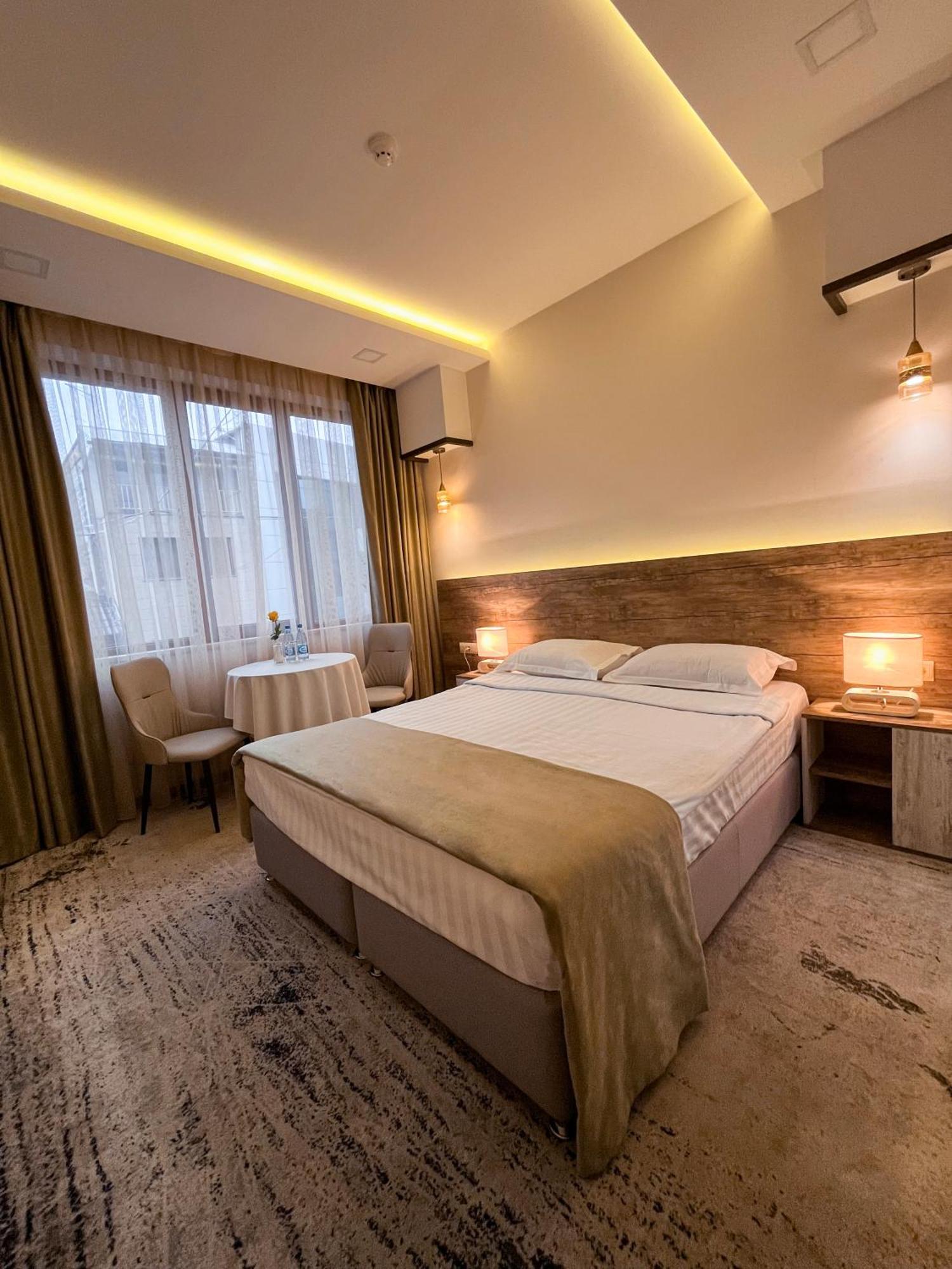 Evn Boutique Hotel Erevan Exterior foto